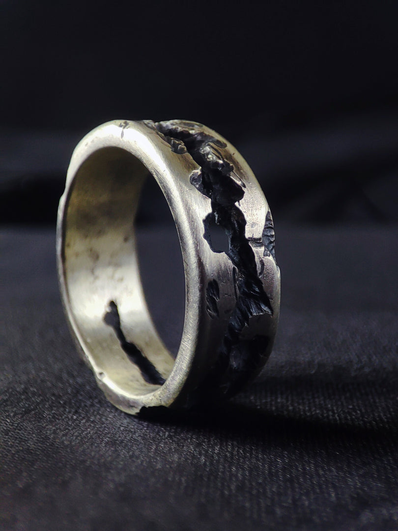 Custom rustic ring with natural textures, ideal for those who love boho and rustic jewelry styles.