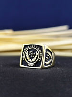 Load image into Gallery viewer, Silver square university ring for men, designed as a classic signet. A sophisticated accessory for marking important achievements.