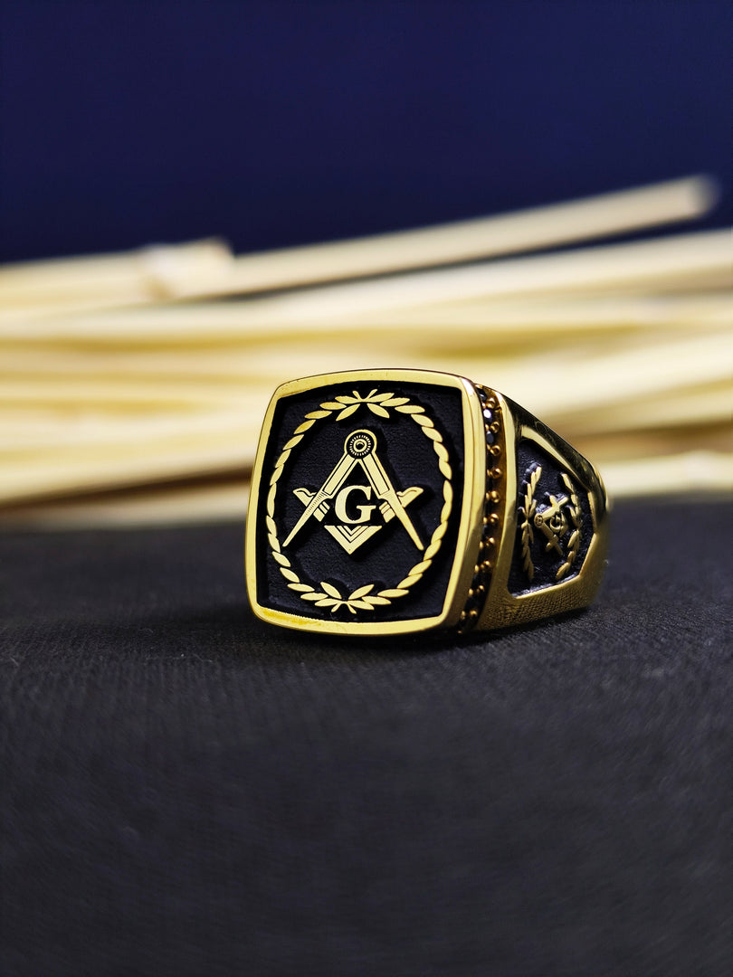 Elegant Master Mason Signet Ring for Men - Silver Freemason Jewelry Gift