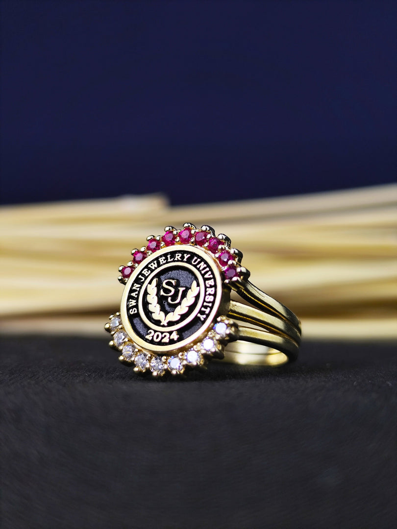 Stylish women’s university ring with a polished gold-plated finish, designed for graduation celebrations and daily elegance.