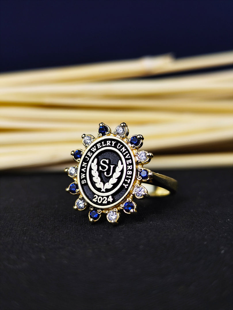 Silver women’s university ring featuring colorful stones, designed to be both elegant and meaningful. Ideal for daily wear or special occasions.