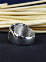 Load image into Gallery viewer, Gold monogram ring with a stone setting, ideal for engraving initials or a name. This ring adds elegance to any outfit, making it a perfect gift.