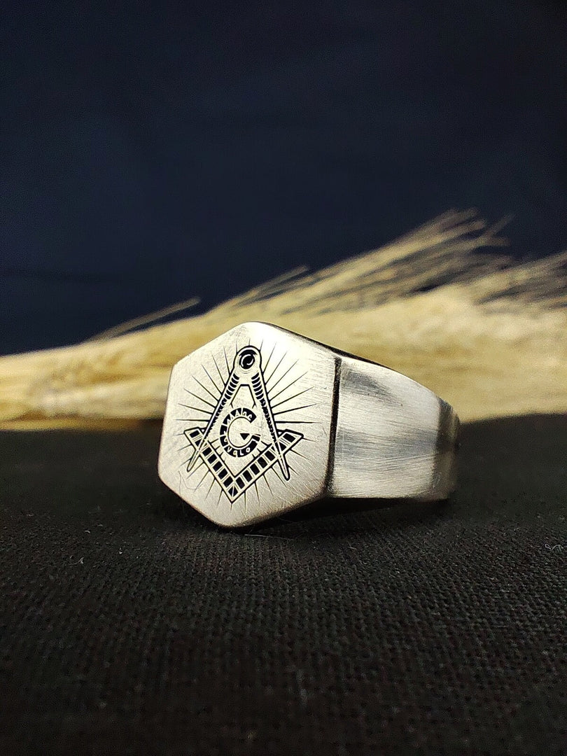 Masonic signet ring crafted from stainless steel with engraved symbols