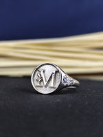 Load image into Gallery viewer, Custom letter ring in silver with a single initial, designed for those who value simplicity and style. Perfect for daily wear or as a special, meaningful gift.