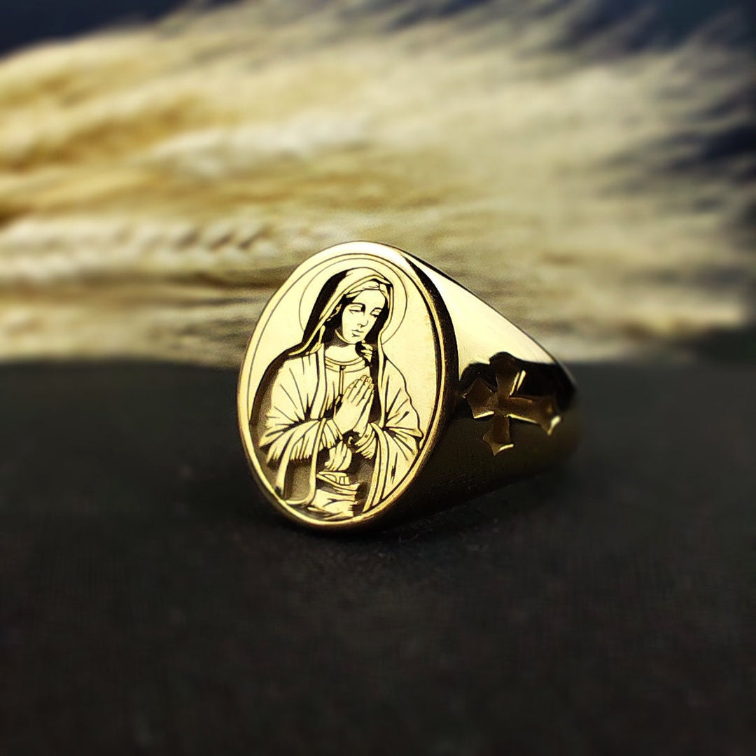 Elegant Mother Mary ring in silver, designed for those seeking spiritual and meaningful jewelry.