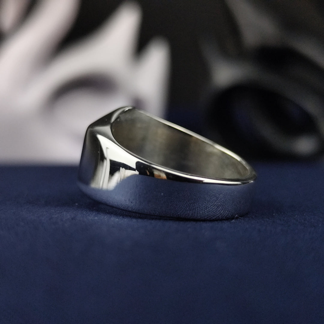 Unique hexagonal men’s university ring, crafted in silver with a modern yet traditional design. Ideal for formal events or casual wear.