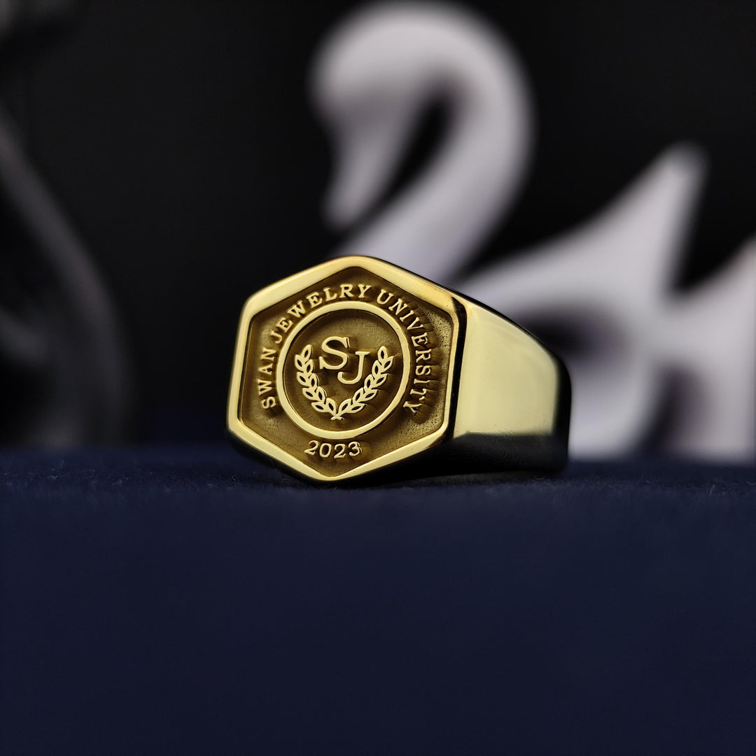 Gold-plated university ring with a hexagonal design, perfect for men celebrating academic milestones. A timeless and meaningful piece.