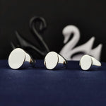 Load image into Gallery viewer, Women’s silver ring with a blank oval face, ideal for engraving or personal touches. This elegant ring is perfect for daily wear or special occasions.