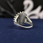 Load image into Gallery viewer, Personalized university ring for women, featuring a stone and double band design. This ring adds elegance and meaning to any occasion.