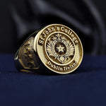 Load image into Gallery viewer, University ring in gold plating, personalized with a detailed crest. A timeless keepsake for graduates and proud alumni.