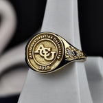 Load image into Gallery viewer, This elegant and minimal college ring is a stylish way to celebrate graduation. Crafted in a dainty gold or silver design, this university signet ring is perfect for women who love timeless and simple jewelry. A sophisticated keepsake that represents success and achievement, making it an ideal gift for students, alumni, or academic professionals.