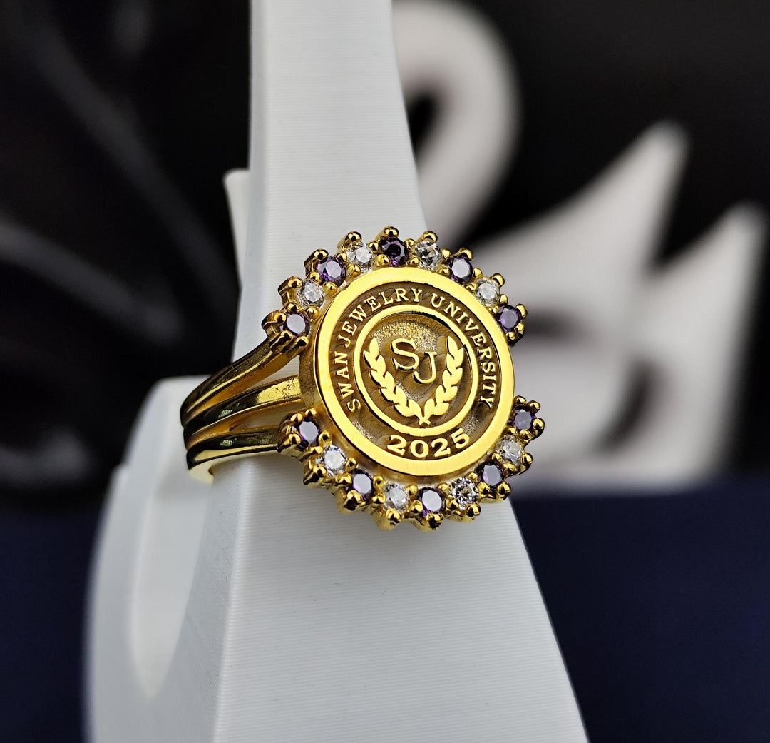 Custom women’s university ring, designed as an elegant school keepsake. Perfect for celebrating academic achievements and personal milestones with style.