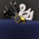 Load image into Gallery viewer, Elegant oval ring in gold-filled with a black inlay, designed for daily wear by men and women. Ideal for formal or casual occasions.