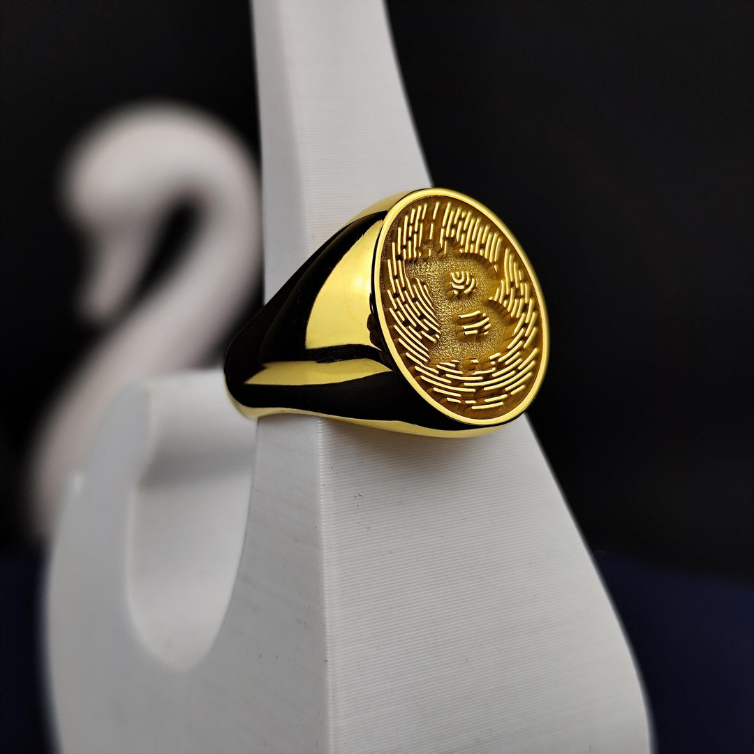 Unique blockchain-inspired gold Bitcoin ring, combining digital aesthetics with timeless elegance. A great conversation starter for crypto fans.