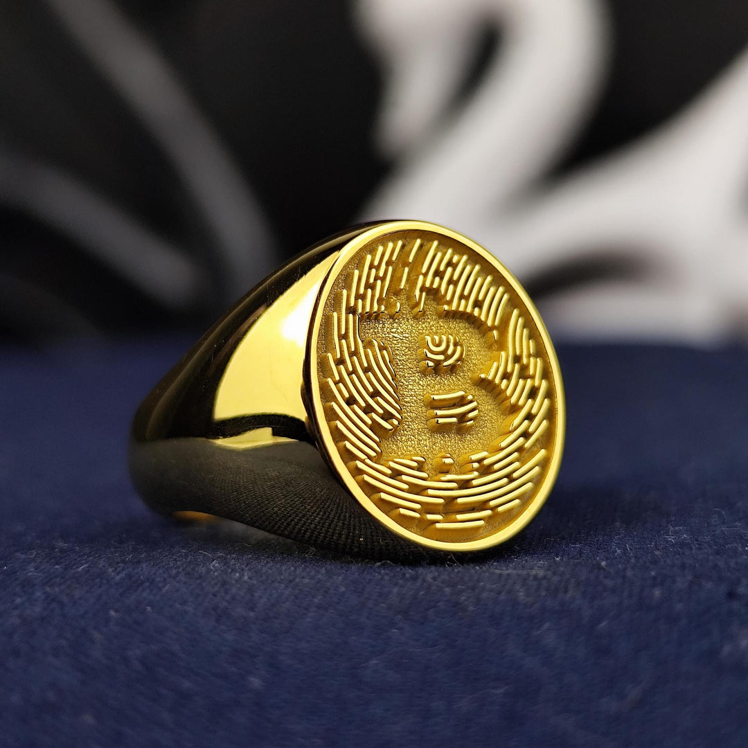 Crypto Bitcoin ring crafted with a luxurious gold finish, featuring a sleek blockchain-inspired design. Perfect for cryptocurrency investors and digital finance enthusiasts.