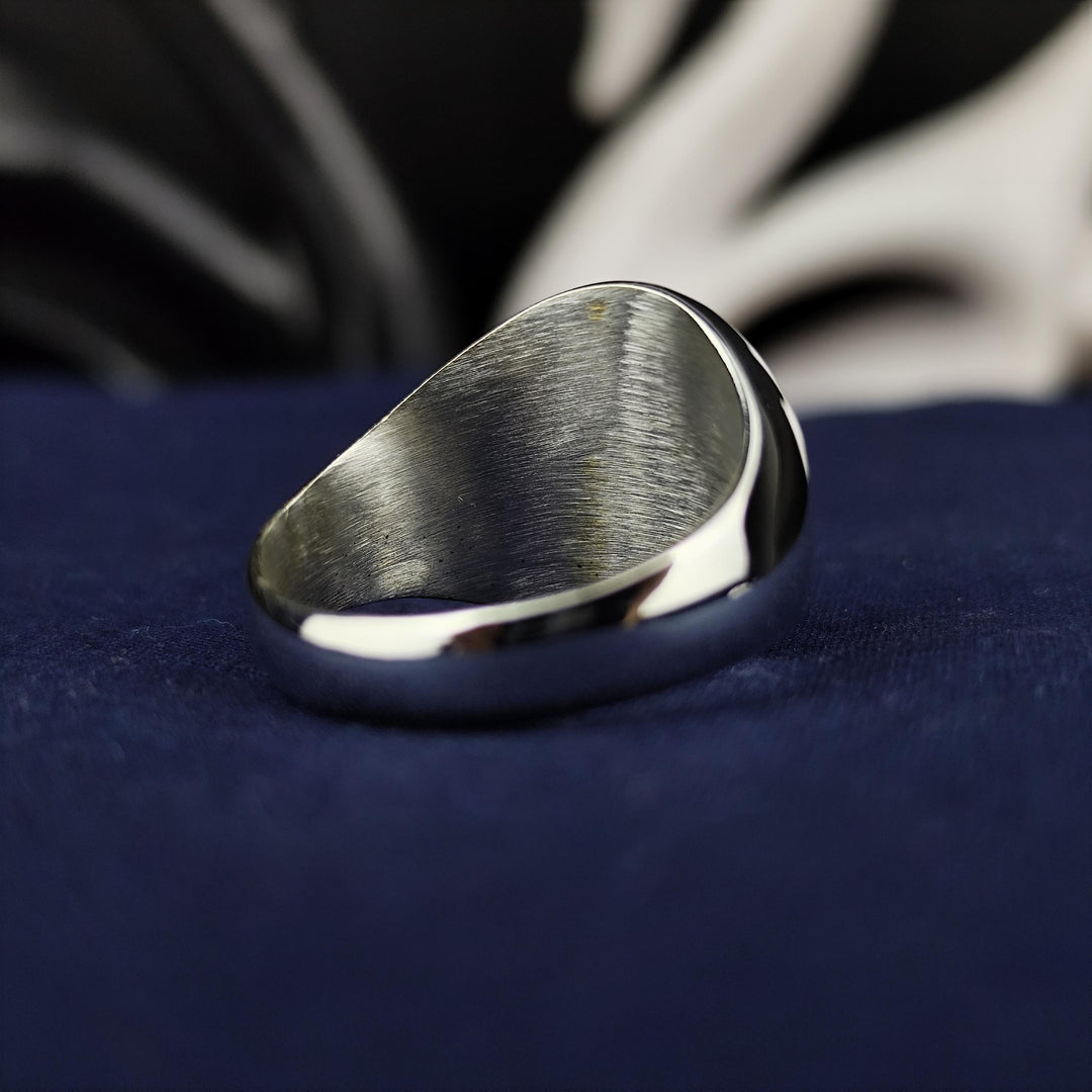 Modern Bitcoin silver ring, featuring a polished design that reflects the innovation of blockchain technology. Ideal for daily wear or gifting.