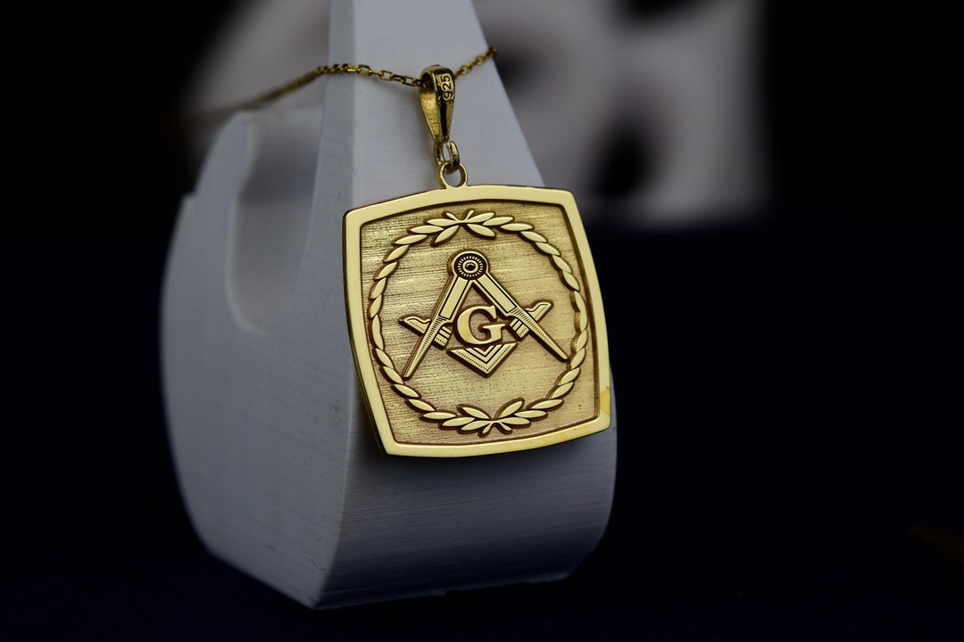 Gold or silver Masonic necklace with a unique pendant design, celebrating the rich history of Freemasonry. A meaningful keepsake for everyday wear.