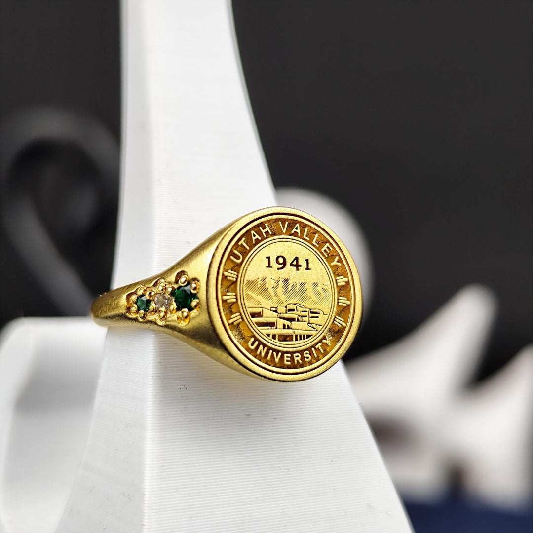 Modern vermeil university ring for women, showcasing a subtle yet eye-catching stone in a sleek and minimalist setting. A great gift for students and alumni.