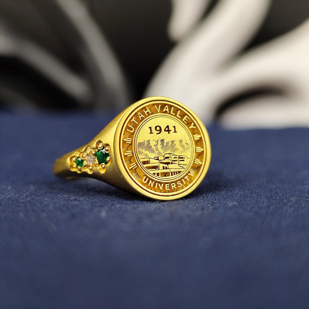 Stylish women's college ring with a gold vermeil finish and a delicate stone setting, offering a modern yet timeless design. Ideal for daily wear or special occasions.