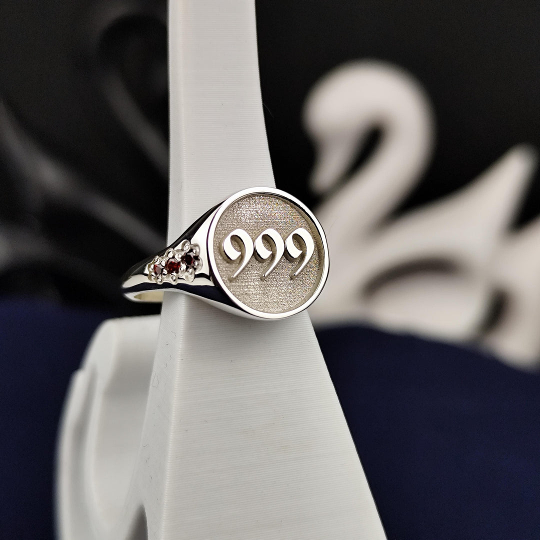 Personalized silver angel number ring with an elegant stone accent, perfect for women who value numerology and symbolism in jewelry. A beautiful reminder of inner strength and positive energy.