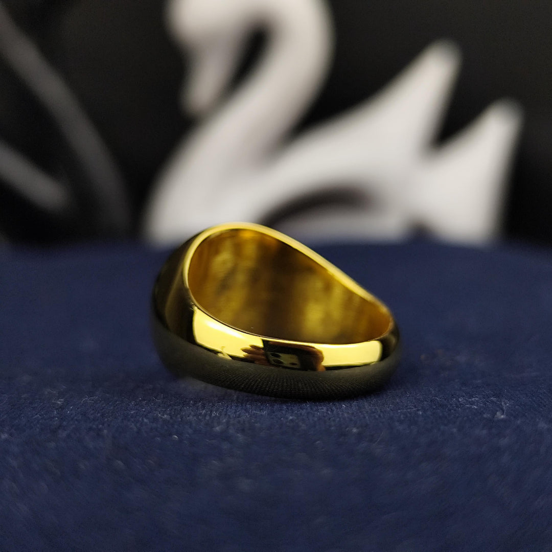 Crypto-inspired gold Bitcoin ring with a minimalist yet bold design. The perfect addition to any jewelry collection for digital finance supporters.