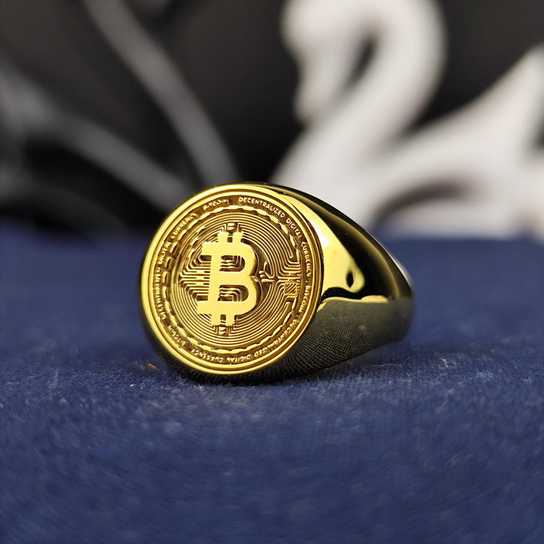 Exclusive Bitcoin Signet Ring – Gold Blockchain Fashion Jewelry for Crypto Enthusiasts