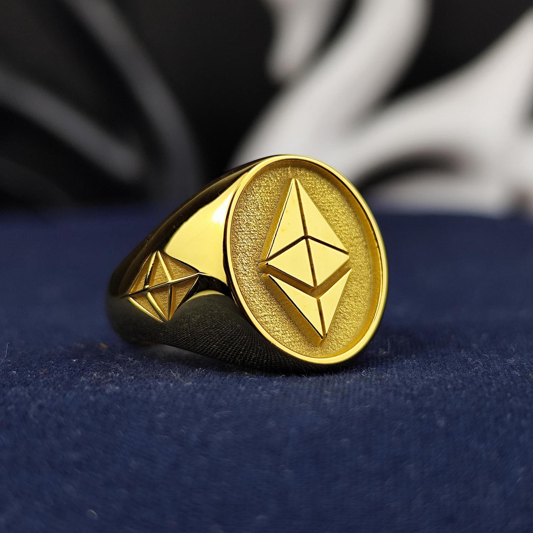 Sleek gold Ethereum ring designed for crypto enthusiasts and blockchain investors. A stylish way to showcase your passion for decentralized finance and digital innovation in an elegant design.