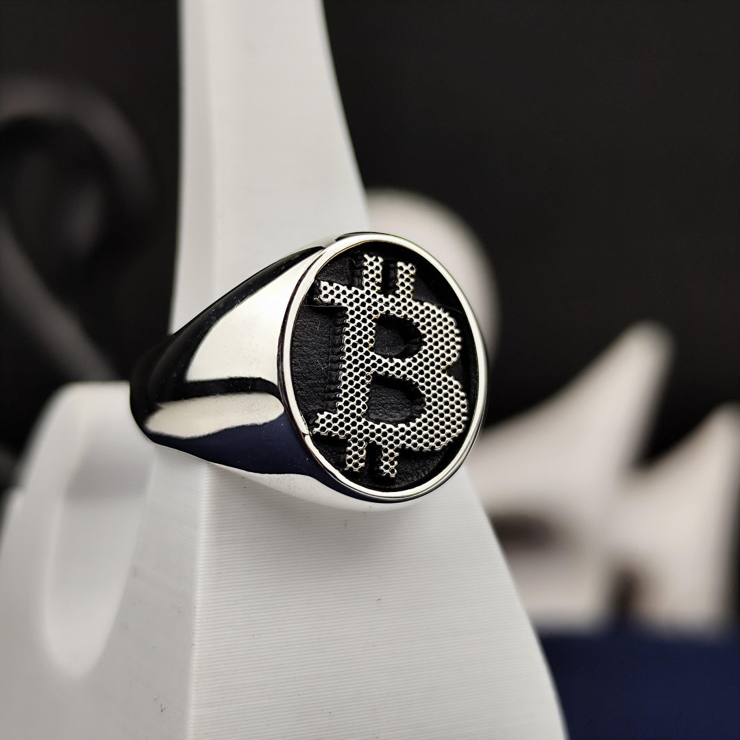 Personalized silver BTC ring with gold-plated accents, offering a sophisticated way to celebrate digital investments and blockchain technology.