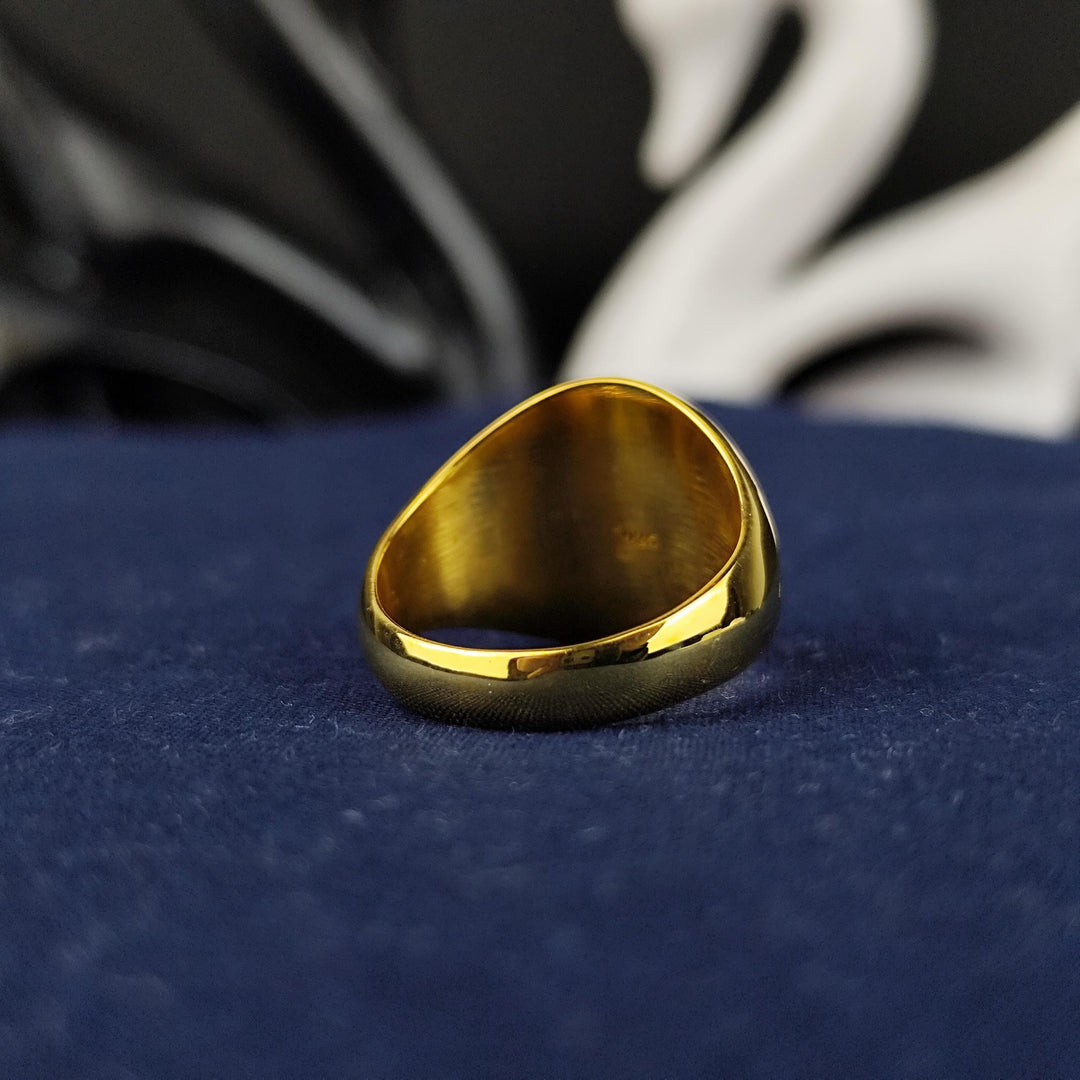 Unique gold lodge ring with an intricate Mason emblem, designed for members who appreciate timeless craftsmanship and symbolic jewelry.