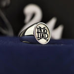 Load image into Gallery viewer, This personalized two-letter monogram ring is a stylish and meaningful accessory, crafted in silver or gold. Designed as a custom initial name signet ring, it makes a perfect gift for men and women. Whether as a unique letter ring, a custom name ring, or an elegant everyday piece, this handcrafted jewelry is ideal for birthdays, anniversaries, or special occasions. A timeless blend of personalization and elegance.
