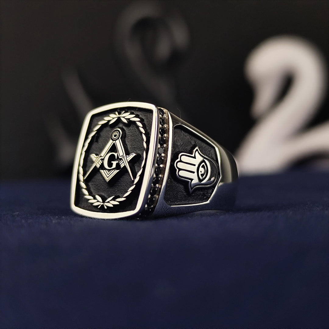 This elegant Master Mason ring showcases a refined lodge design with a beautifully set stone, symbolizing strength and wisdom. Crafted in silver or gold, this Masonic ring is a timeless accessory for Freemasons. A perfect gift for a brother, this lodge signet ring represents unity, tradition, and personal growth, making it an essential piece for those who take pride in their Masonic journey.