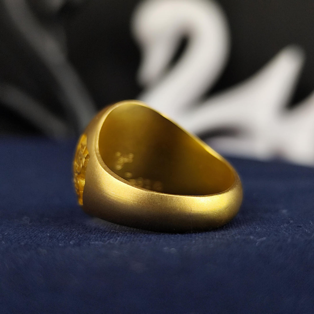 Handcrafted vermeil FLT ring featuring the iconic Odd Fellows Triple Link symbol. Made from sterling silver with a thick layer of 18K gold, this signet ring blends tradition with contemporary craftsmanship. A perfect piece of Masonic jewelry for Freemasons and fraternal order members. Ideal as a statement accessory or a meaningful gift for those who value brotherhood, heritage, and timeless design in their Masonic jewelry collection.