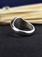 Load image into Gallery viewer, Silver family crest ring with personalized coat of arms engraving, designed for those who value heritage. A meaningful and stylish way to celebrate ancestry, perfect for gifting.
