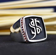 Custom name ring for men with a stone, featuring monogram engraving. This elegant signet ring is a timeless piece for those who value personalized jewelry.