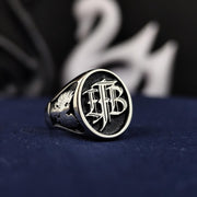 Custom initials signet ring for men, available in high-quality silver. This monogram ring combines sophistication and personal style, making it ideal for gifting.