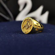 Sleek and sophisticated Masonic signet ring, crafted in gold with detailed Freemason engraving. A meaningful lodge accessory for devoted members.