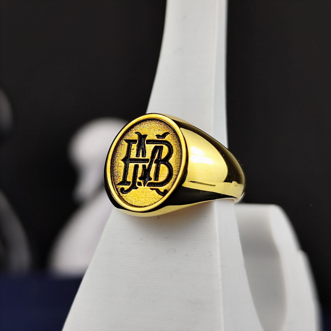 Handcrafted from fine silver or gold, this two-letter custom ring is a sophisticated addition to any jewelry lover’s collection. Engraved with initials, this personalized name signet band is perfect for expressing identity or honoring a loved one. A timeless and meaningful jewelry piece, ideal as a thoughtful gift for birthdays, engagements, or anniversaries, representing elegance and personal connection.