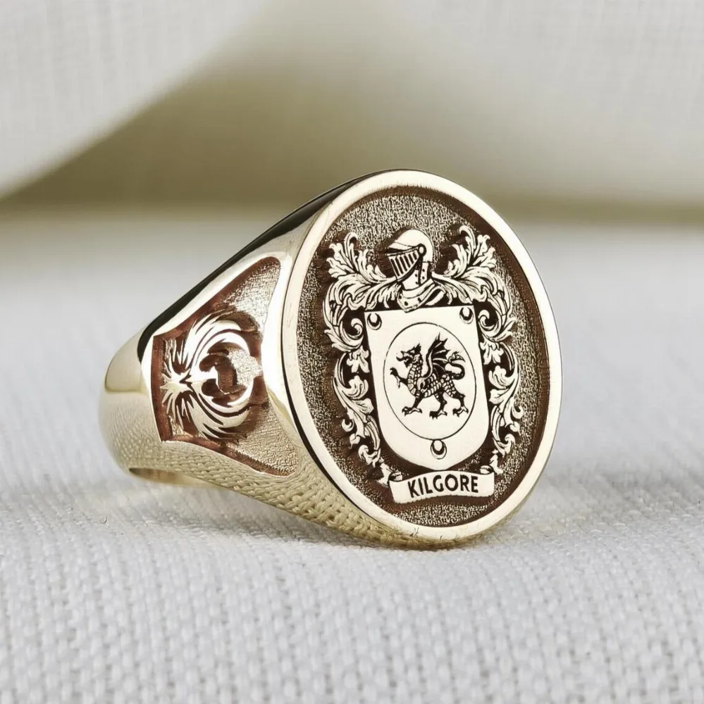 Custom Oval Coat of Arms Ring with Engraved Sides